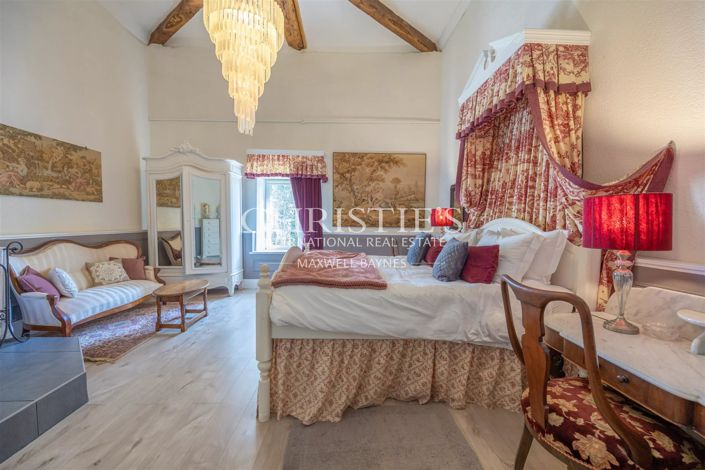 Image No.19-10 Bed House for sale