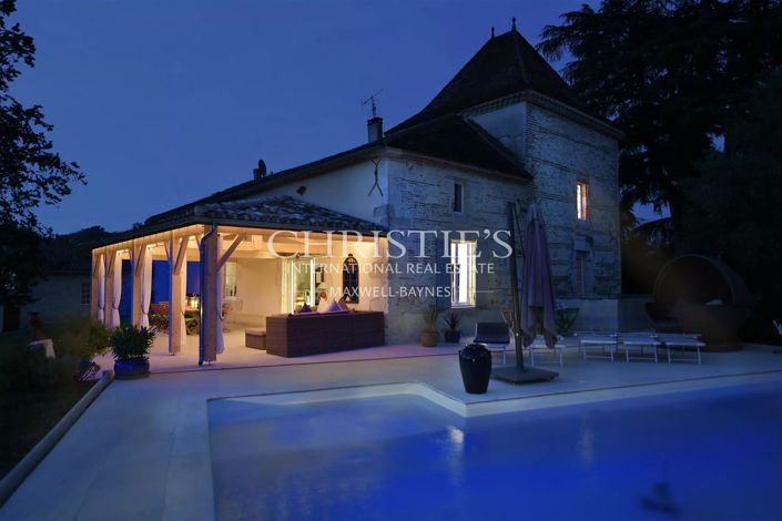 Image No.4-10 Bed House for sale