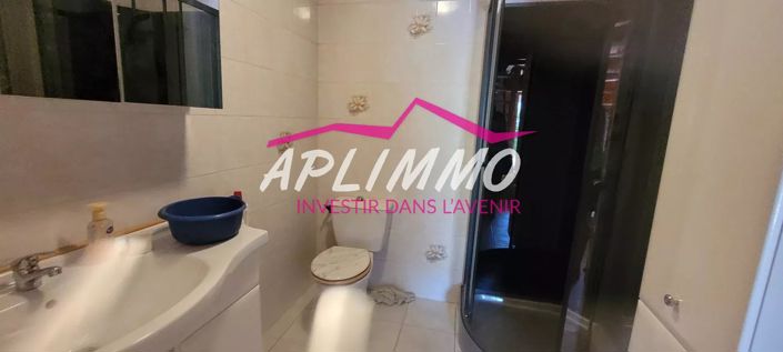 Image No.4-1 Bed House for sale