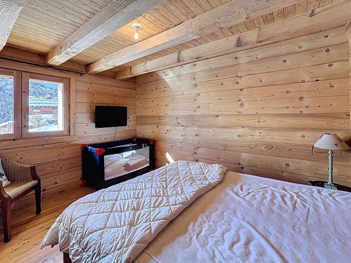 Image No.10-4 Bed House for sale