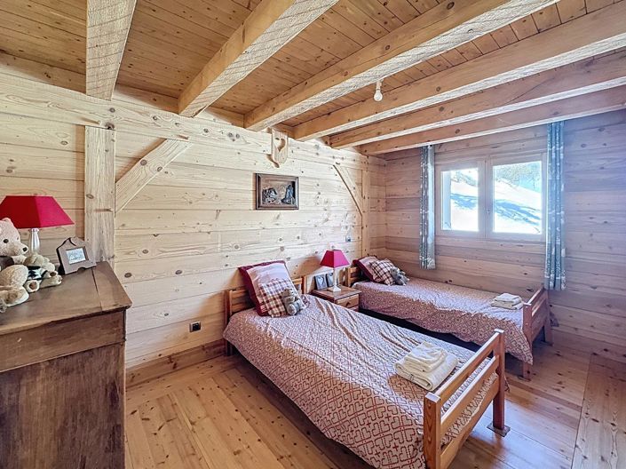 Image No.14-4 Bed House for sale