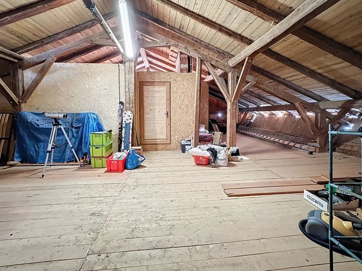 Image No.24-4 Bed House for sale