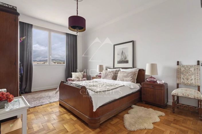 Image No.10-3 Bed Apartment for sale