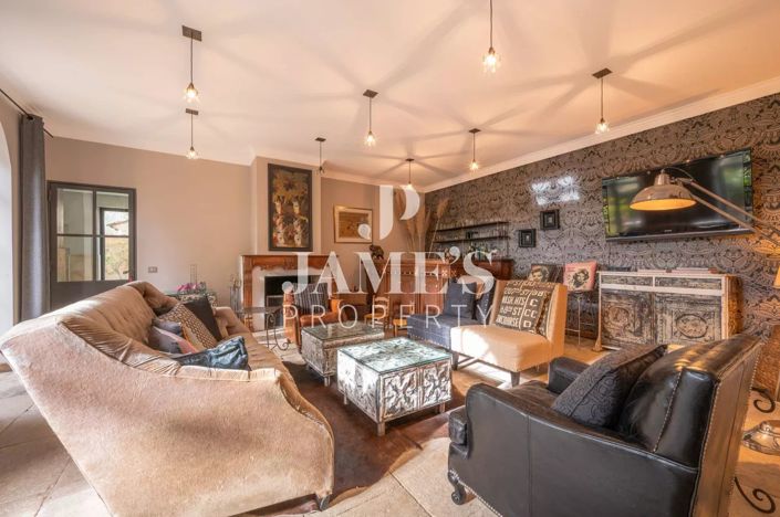 Image No.10-5 Bed House for sale