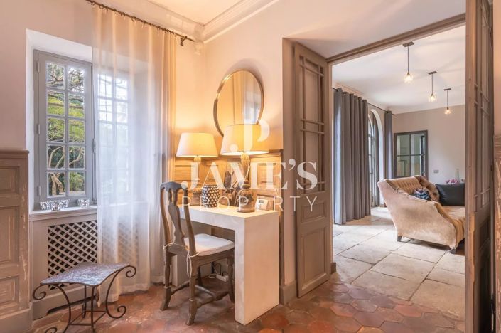 Image No.9-5 Bed House for sale