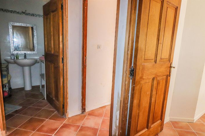 Image No.14-5 Bed House for sale