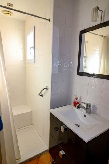 Image No.16-5 Bed House for sale