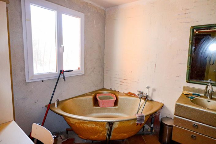 Image No.17-5 Bed House for sale