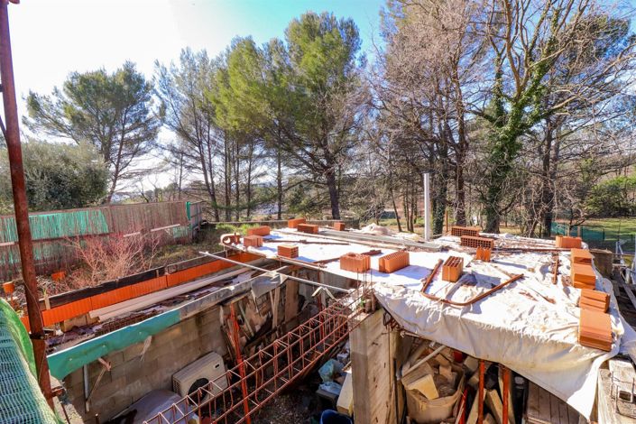 Image No.23-5 Bed House for sale