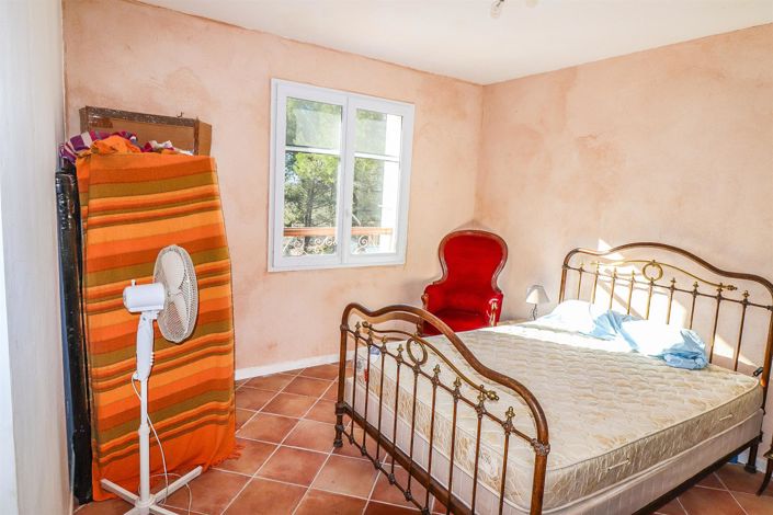 Image No.24-5 Bed House for sale