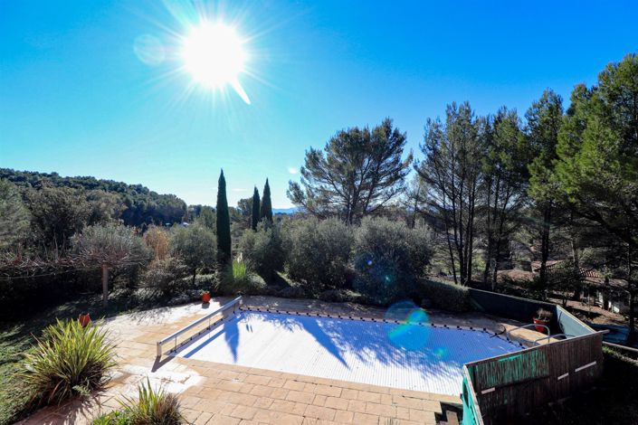 Image No.36-5 Bed House for sale