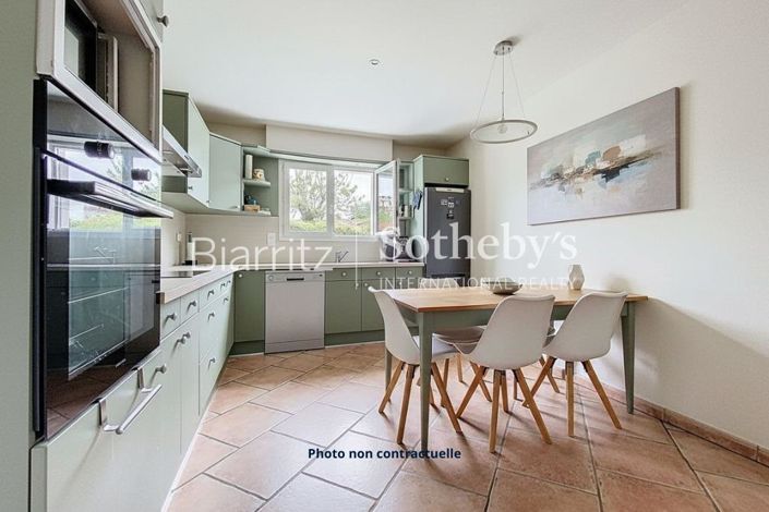 Image No.4-3 Bed House for sale