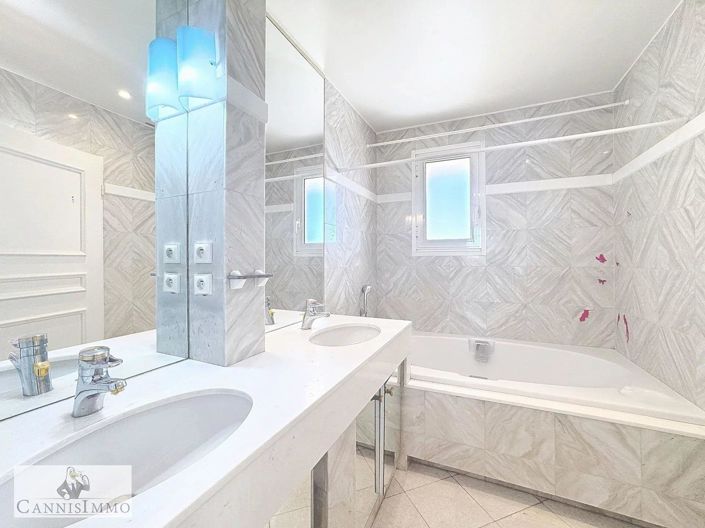 Image No.6-3 Bed Apartment for sale