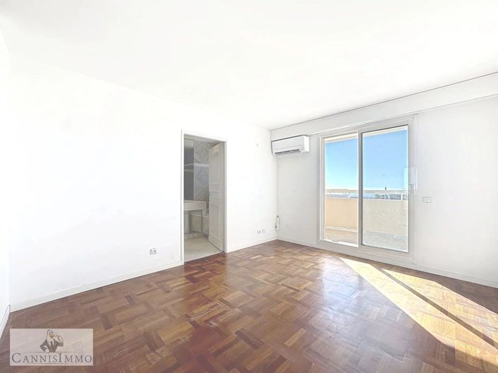 Image No.7-3 Bed Apartment for sale