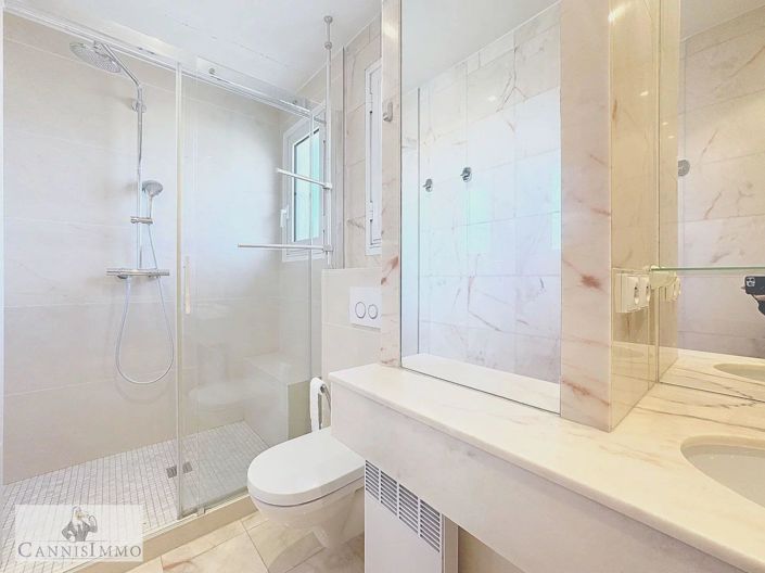 Image No.8-3 Bed Apartment for sale