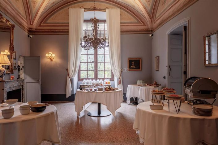 Image No.12-22 Bed House for sale