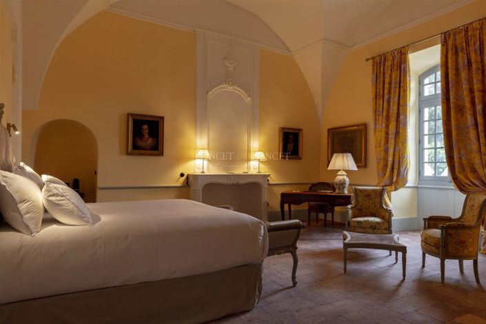 Image No.17-22 Bed House for sale