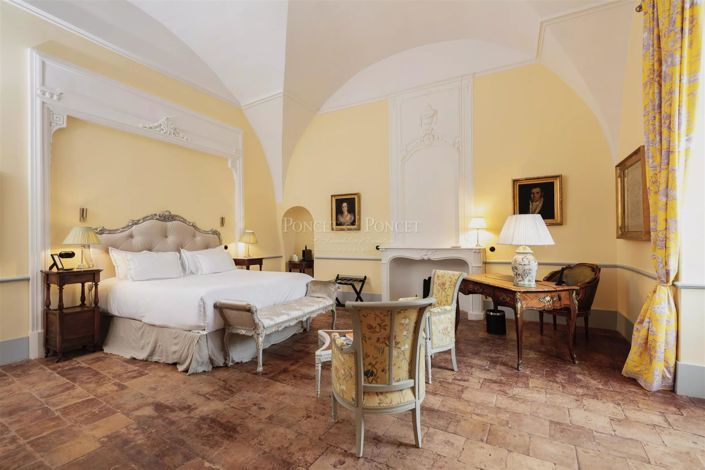 Image No.18-22 Bed House for sale