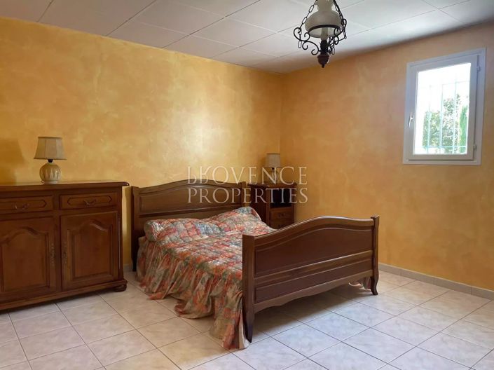 Image No.12-3 Bed House for sale