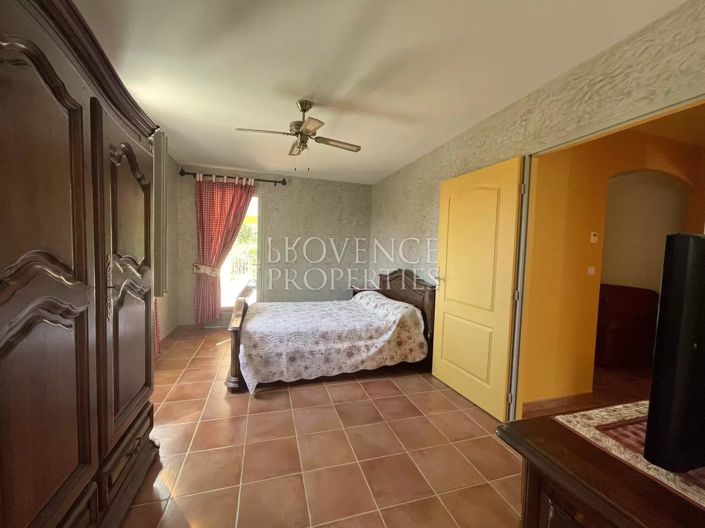 Image No.9-3 Bed House for sale