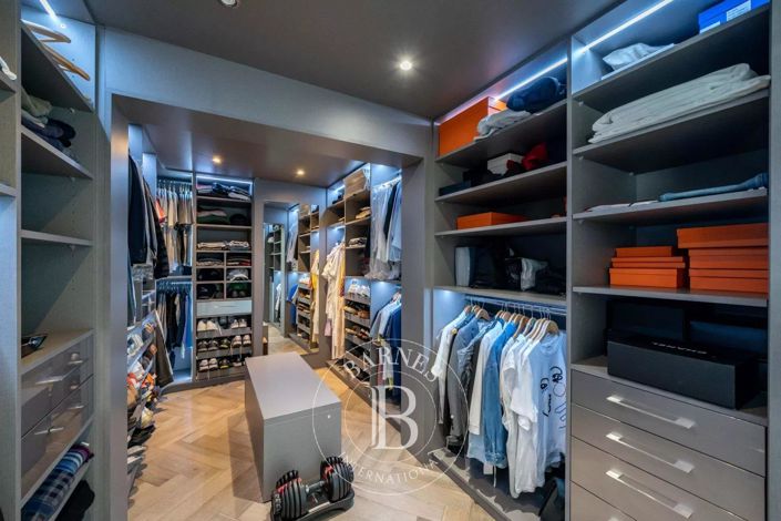 Image No.12-3 Bed Apartment for sale