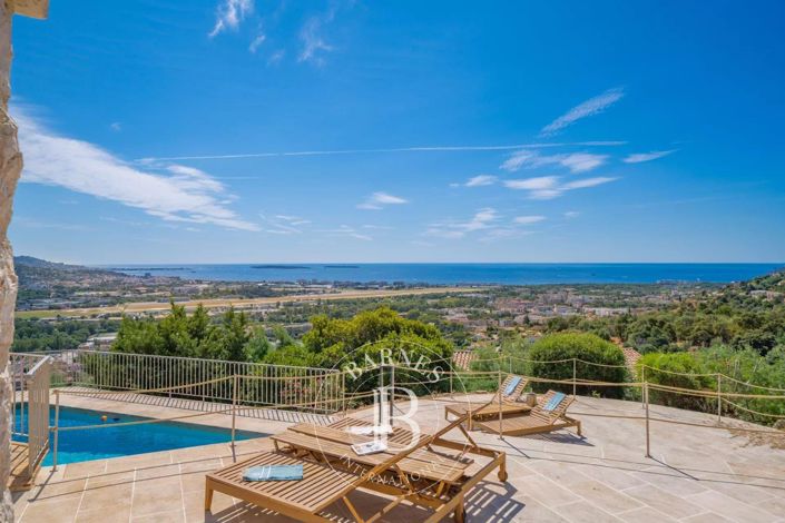 Image No.12-4 Bed House for sale