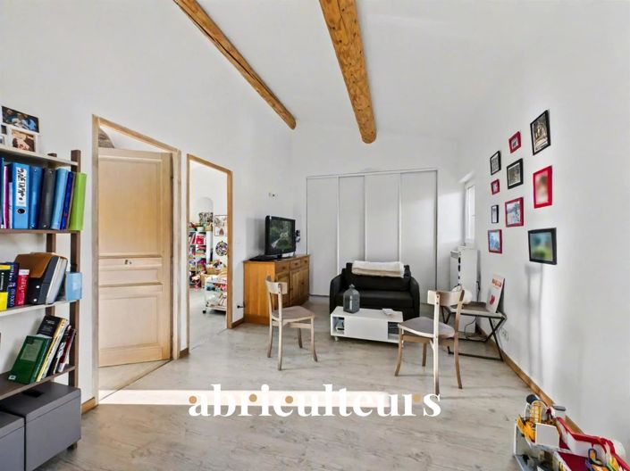 Image No.15-4 Bed House for sale