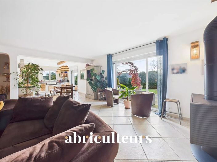 Image No.7-4 Bed House for sale