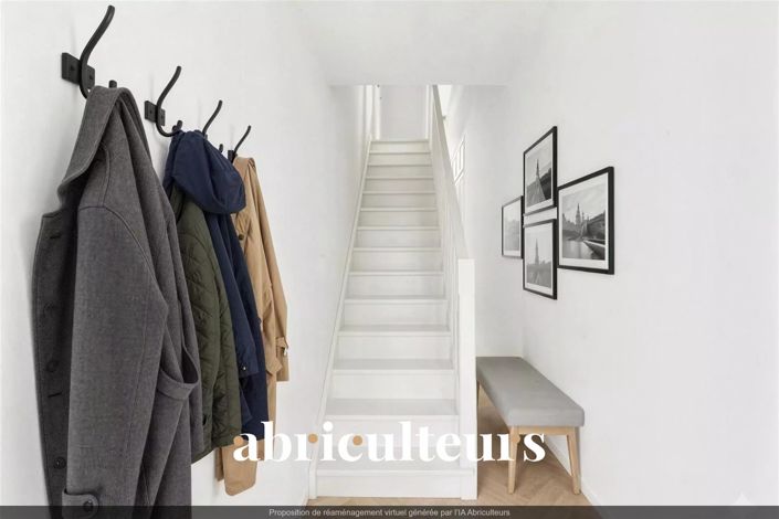 Image No.13-2 Bed House for sale