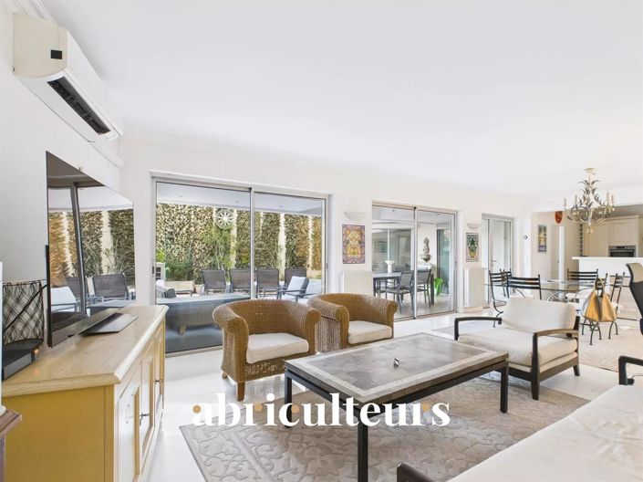 Image No.7-5 Bed Apartment for sale