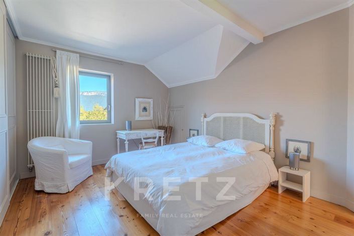 Image No.10-5 Bed House for sale