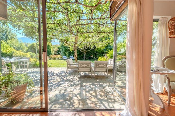 Image No.3-5 Bed House for sale