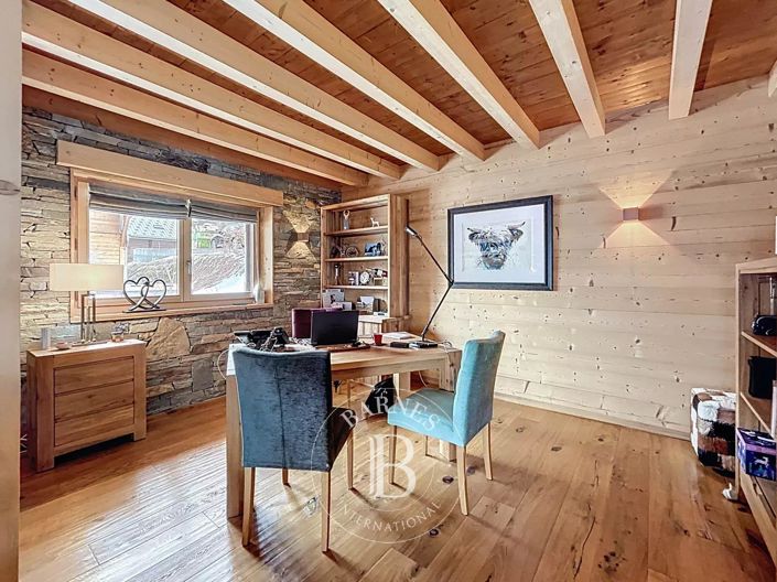 Image No.10-4 Bed House for sale