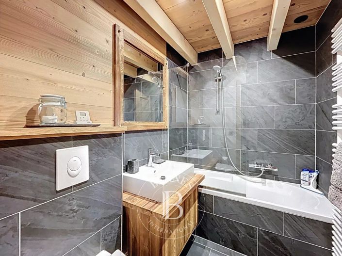 Image No.16-4 Bed House for sale