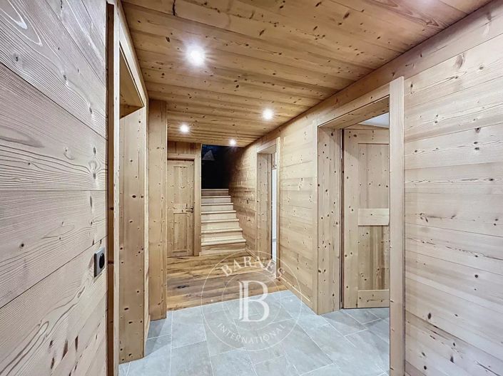 Image No.17-4 Bed House for sale