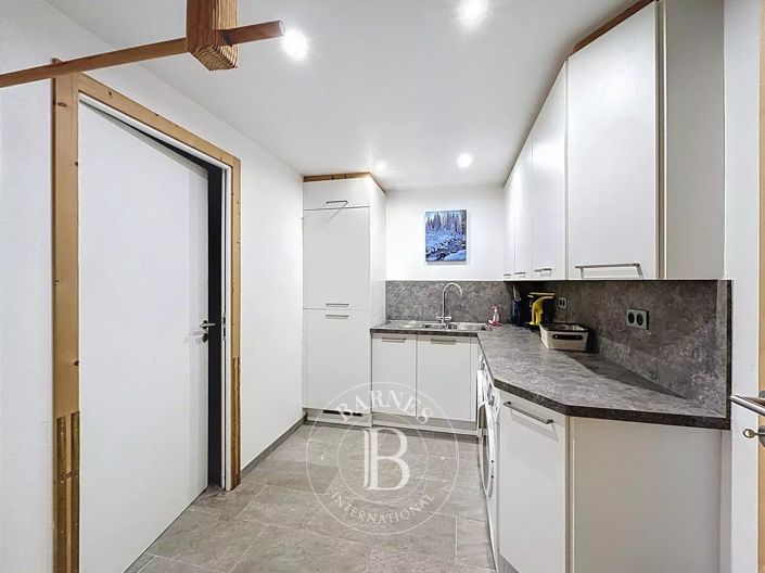 Image No.21-4 Bed House for sale