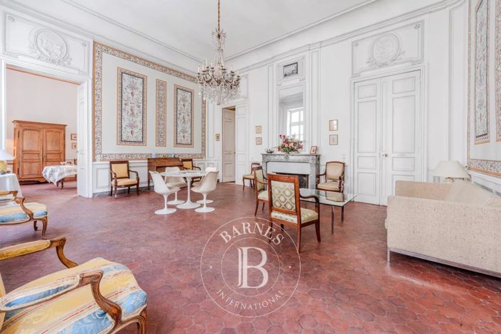 Image No.17-4 Bed Apartment for sale