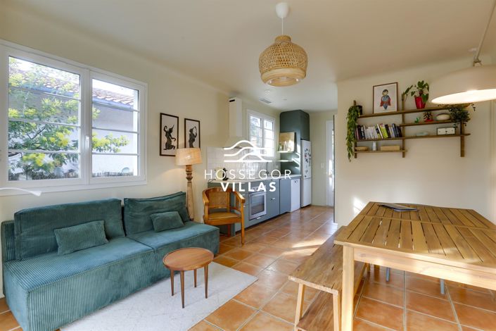 Image No.2-4 Bed House for sale