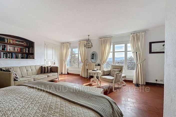 Image No.11-2 Bed House for sale