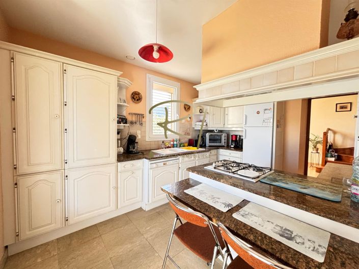 Image No.3-4 Bed House for sale