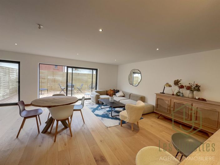 Image No.2-3 Bed House for sale