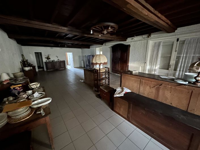 Image No.10-8 Bed House for sale