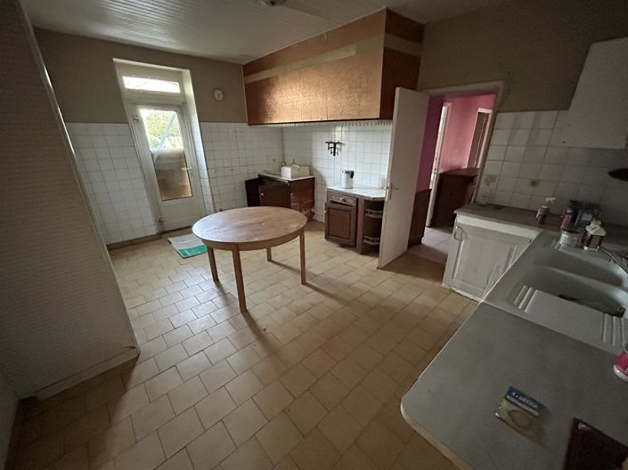 Image No.12-8 Bed House for sale