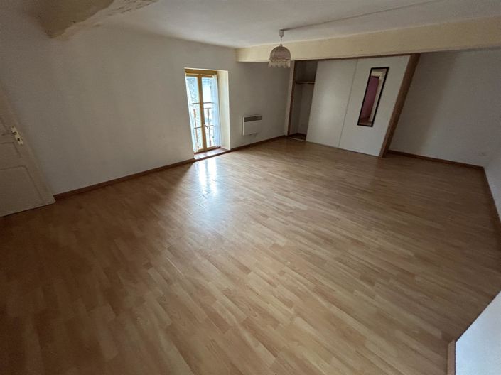 Image No.16-8 Bed House for sale