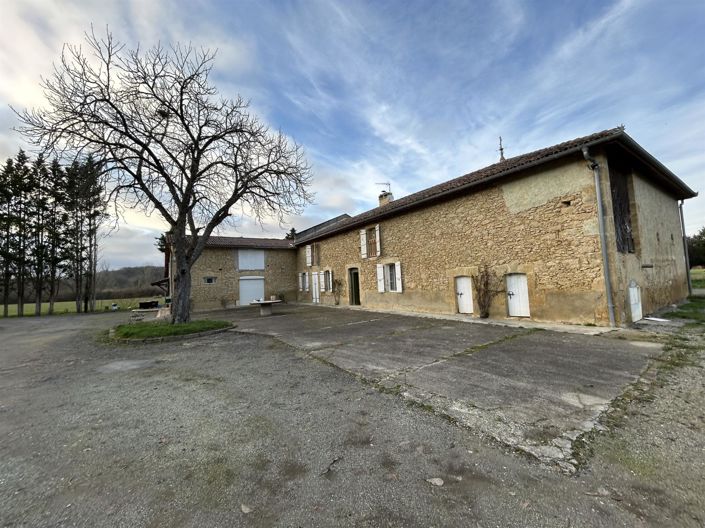 Image No.22-8 Bed House for sale