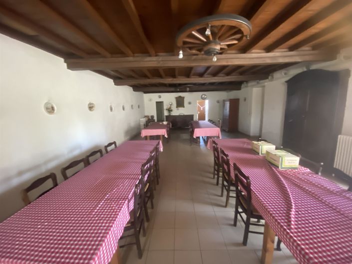 Image No.7-8 Bed House for sale