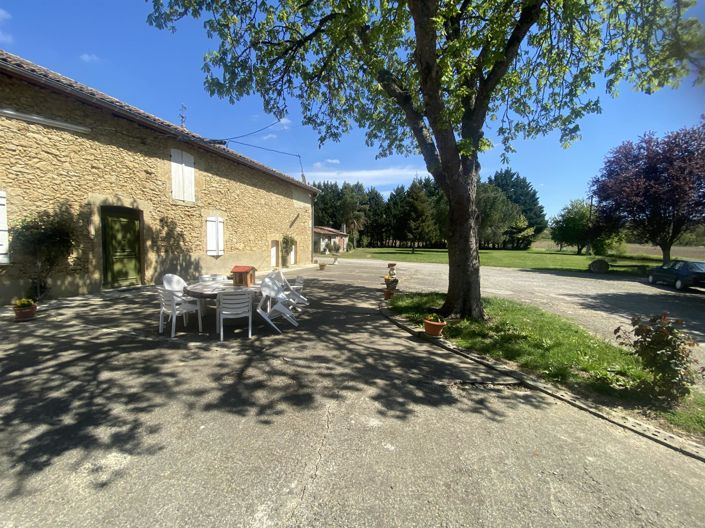 Image No.3-8 Bed House for sale