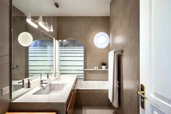 Image No.16-4 Bed House for sale