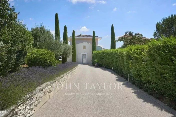 Image No.17-4 Bed House for sale