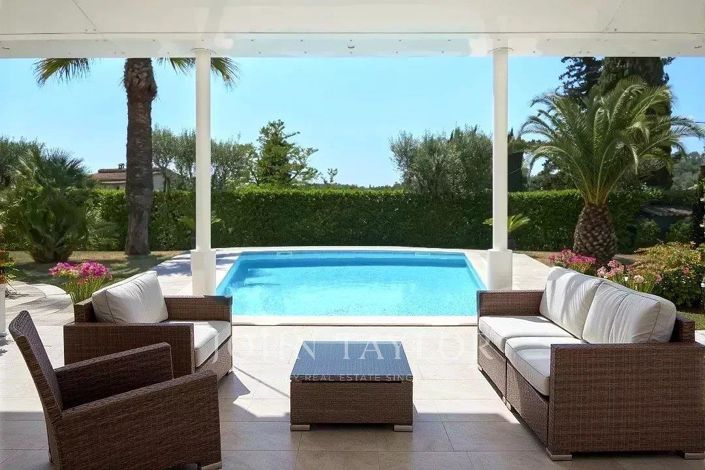 Image No.4-4 Bed House for sale